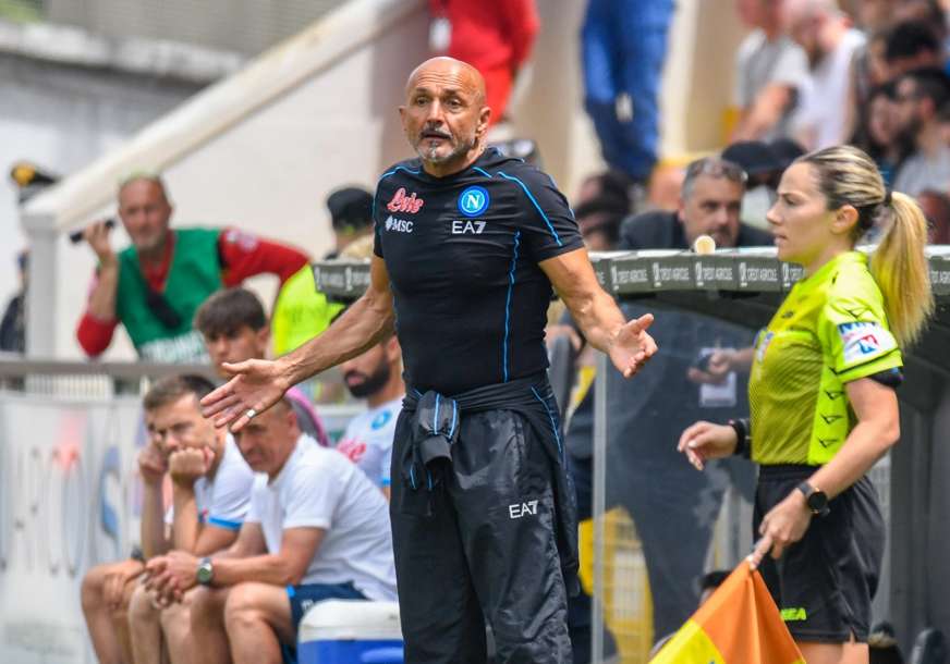 Nevjerovatna kolekcija trenera Napolija: Spaleti posjeduje dresove velikih fudbalskih legendi, a tu je i majica jednog Srbina (VIDEO)