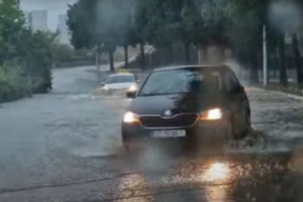 Ulice pod vodom: Jaka kiša poplavila dijelove šireg splitskog područja