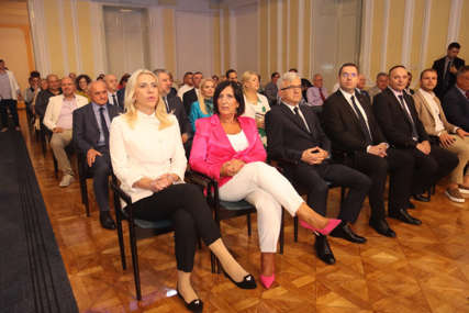 "Uvijek smo bili na pravoj strani i zajedno rješavali probleme" Cvijanovićeva čestitala jubilej sindikalcima (FOTO)