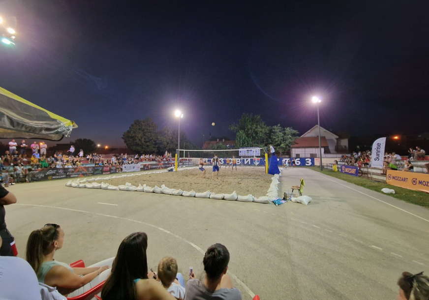 Spektakularno noćno finale u Bijeljini: Uz podršku Mozzarta završen „Sunrise beach volley tour 2022“