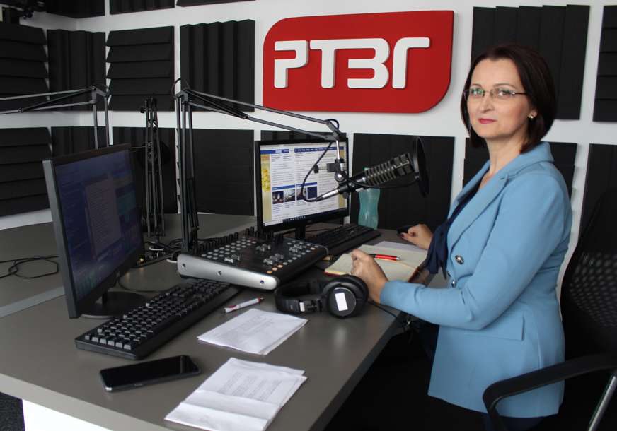 Vrijedan jubilej u radijskom studiju Suzane Vidović iz Gradiške: Trideset godina pred mikrofonom