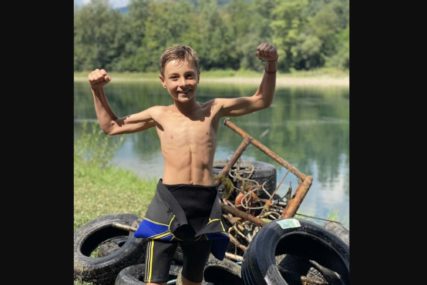 Maleni Vukašin pobrao je sve simpatije: Ima samo 8 godina, a ronio je Drinom kako bi je očistio od smeća (FOTO)