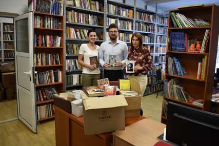 Gest vrijedan pohvale: Bratstvo Salatića doniralo 150 izdanja Narodnoj biblioteci u Nevesinju