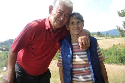 Njihova ljubav jača je od svih nedaća: Mališa i Milojka su 44 godine u braku, za to vrijeme nikada se nisu posvađali (FOTO)