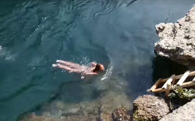 ODUŠEVILA HRABROŠĆU Djevojčica (13) iz Norveške skočila sa Starog mosta u Mostaru (VIDEO)