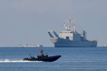 Pokušaj probijanja u tampon zonu: Kineski i tajvanski brodovi na središnjoj liniji Tajvanskog moreuza