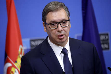 Vučić iz Brisela poručio “Težak dan je za nama, obratiću se javnosti u narednih 48 sati” (VIDEO)