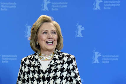I Hilari se rasplesala: Ovim činom pružila podršku premijerki Finske (FOTO)