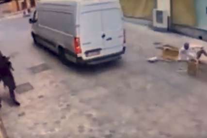 Užas u centru Brisela: Kombijem uletio u baštu kafića, šestoro povrijeđeno (VIDEO, FOTO)
