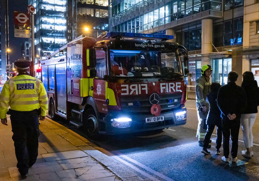 DRAMA U LONDONU Eksplozija i veliki požar kod aerodroma Hitrou (VIDEO)