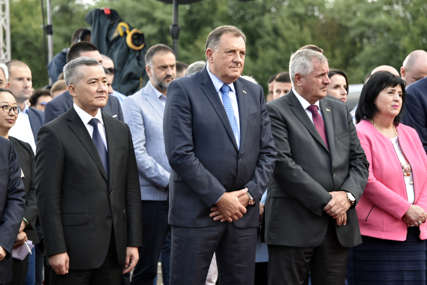 Dodik ponosan na postignuto “Auto-put Vukosavlje-Brčko dokaz partnerstva, uspjeha i sposobnosti” (FOTO)