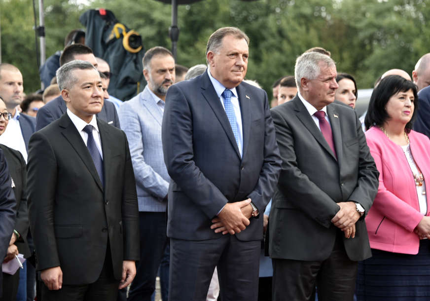 Dodik ponosan na postignuto “Auto-put Vukosavlje-Brčko dokaz partnerstva, uspjeha i sposobnosti” (FOTO)