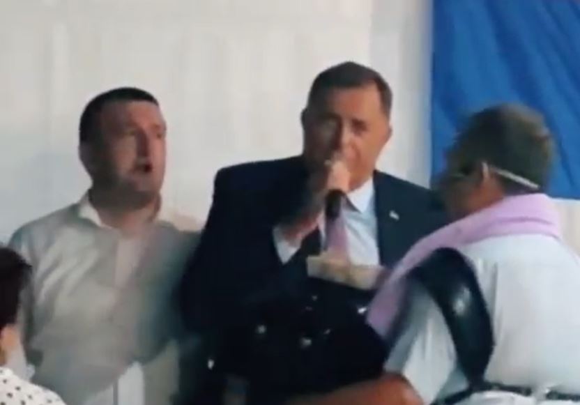 “ŽIVIM DA PREŽIVIM…” Milorad Dodik ponovo zapjevao ispod šatora (VIDEO)