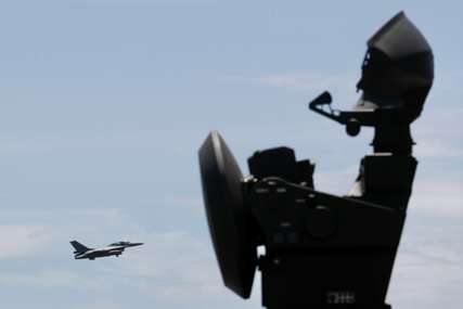 Kinezi nastavljaju s vojnim manevrima "Dva aviona preletjela Tajvanski moreuz"