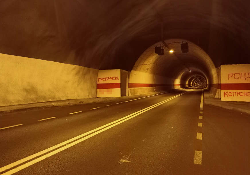 Udes kod tunela: Zbog nesreće obustavljen saobraćaj