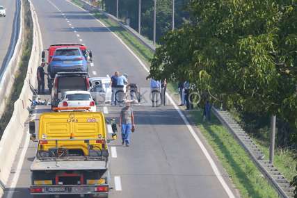 UPOZORAVALI DRUGI VOZAČI Automobil se kretao pogrešnim smjerom brzom cestom Banjaluka - Klašnice (FOTO)