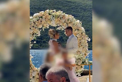 VJENČANJE NA PLAŽI Saška i Đorđe Đoković pred matičarem na drugi dan svadbe (VIDEO, FOTO)