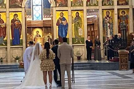 Na svadbi samo najbliža rodbina: Crkveno vjenčanje Đorđa Đokovića i Saške, mlada zablistala u bijeloj vjenčanici (VIDEO, FOTO)