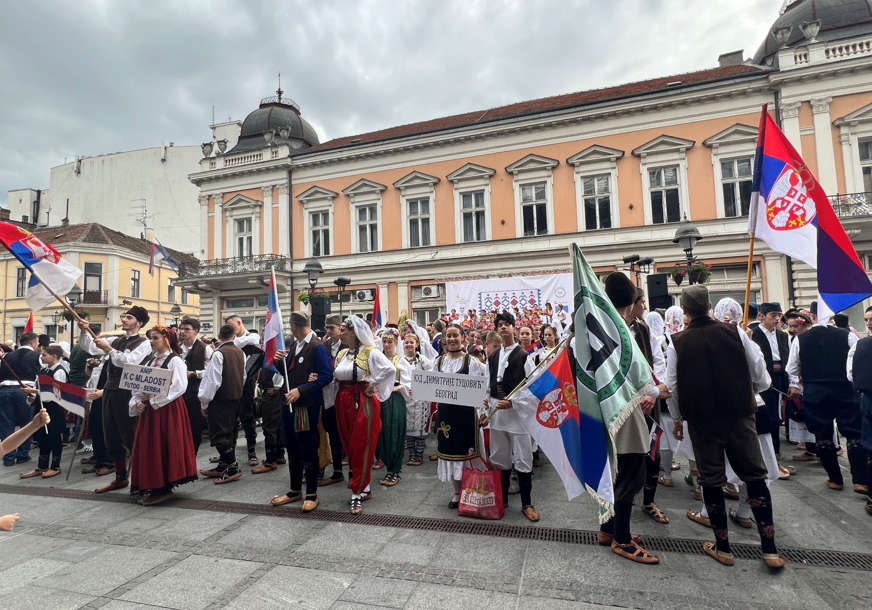 “Djeca osjećaju nacionalnu pripadnost i jedinstvo jednog naroda” Mališani iz cijele Srbije se okupili u Beogradu