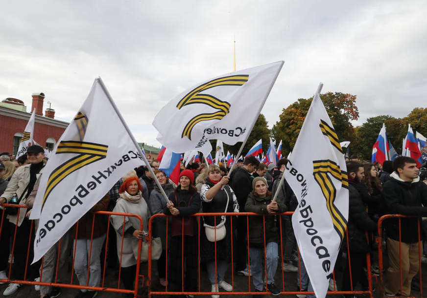 Ozbiljna aktivnost birača: Izlaznost na referendumima u Donjecku i Lugansku veća od 15 odsto