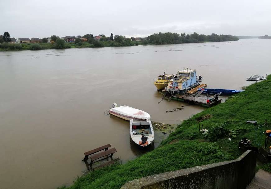 SAZNAJEMO Velika nesreća kod Gradiške: Migranti pokušali preći rijeku i potonuli, čuli se krici