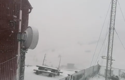 Snijeg u Hrvatskoj: Rekordne količine padavina i pad temperature (VIDEO)