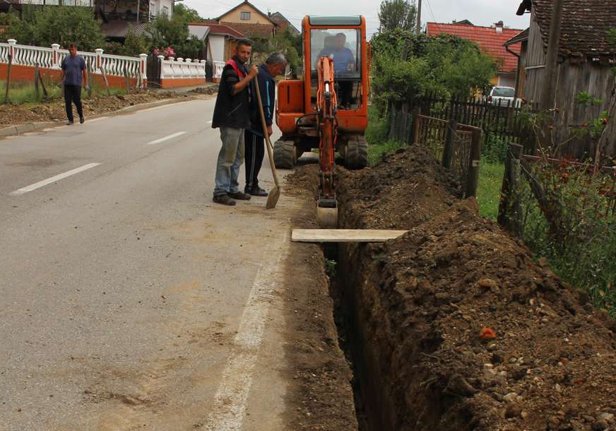 Rekonstrukcija vodovodne mreže u Kostajnici: Uskoro kvalitetnije snabdijevanje i manji gubici