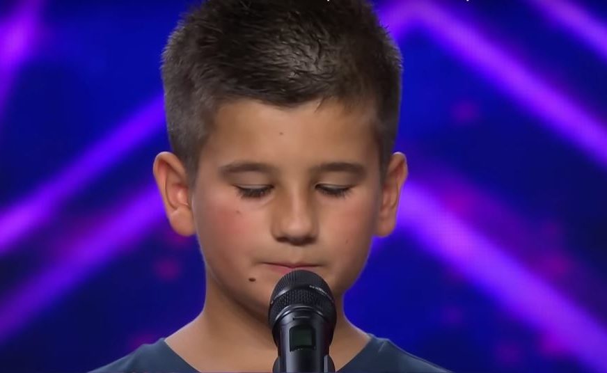 ODUŠEVIO PJESMOM Desetogodišnji dječak nastupom u hrvatskom Supertalentu rasplakao članicu žirija (VIDEO)