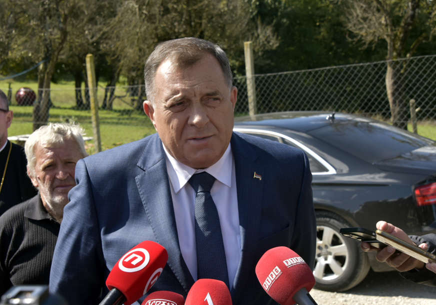 "Ne jedem tamo, ne pijem vodu" Dodik se plaši da će ga u Sarajevu otrovati