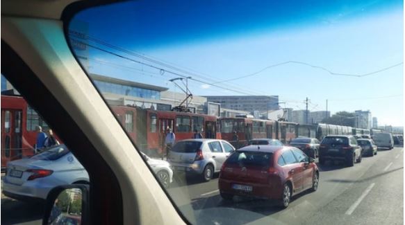 Detalji jezive nesreće "Jelena je izlazila sa bebom u kolicima, a onda je naišao tramvaj” (FOTO)