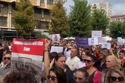 Na sve strane bukte protesti: Region na nogama zbog silovanja maloljetnice u Prištini, okupljeni imaju samo dva zahtjeva