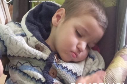 Mali Srđan se bori da prohoda: Rođen je prijevremeno i prošao je golgotu, potrebna mu je naša pomoć