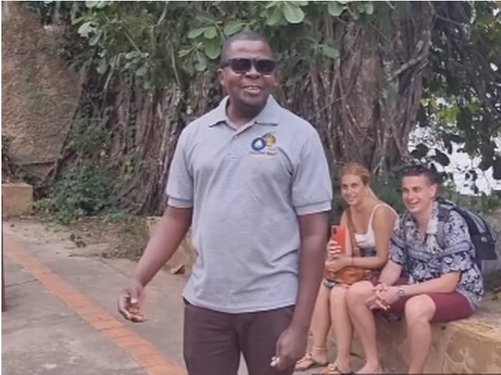 Bajaga na zanzibarski način: Poslušajte kako Mustafa izvodi čuveni srpski hit (VIDEO)