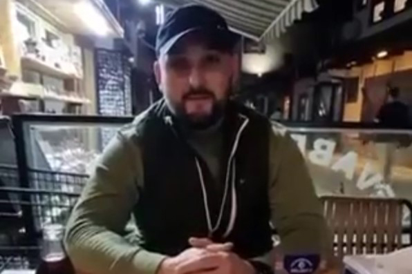 Ekskluzivni video kriminalca Daria Jekića: Uz ćevape poslao pozdrave prijateljima i dušmanima, pa poručio da se ubrzo vraća