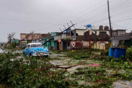 Stotine još uvijek ugrožene: U naletu uragana poginule 23 osobe