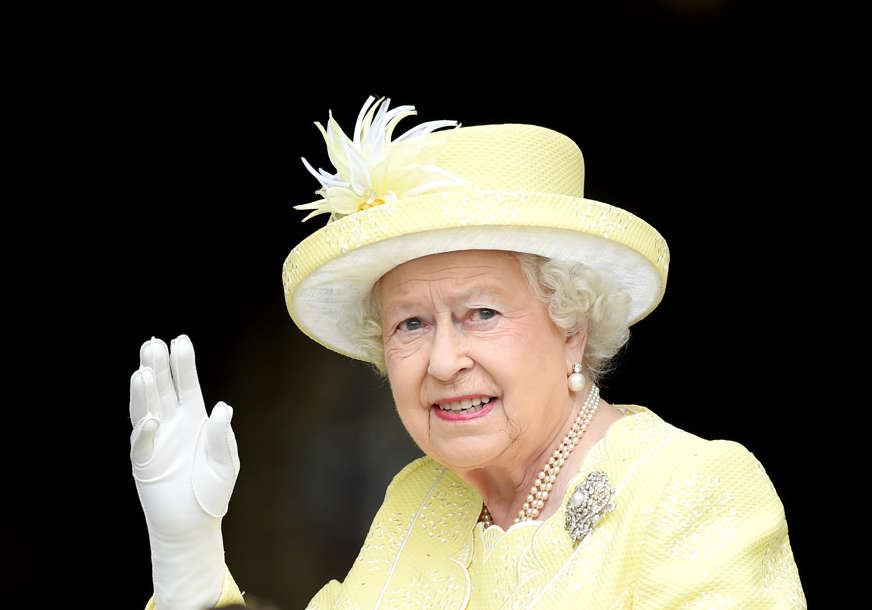 Kraljica Elizabeta uvijek nosila bisere: Ovo je pravi razlog zašto i nije modni detalj u pitanju
