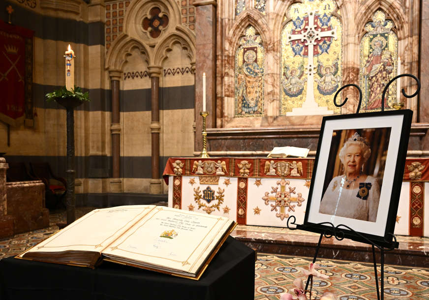 Od danas do dana sahrane: Proglašen početak nacionalne žalosti za kraljicom Elizabetom Drugom