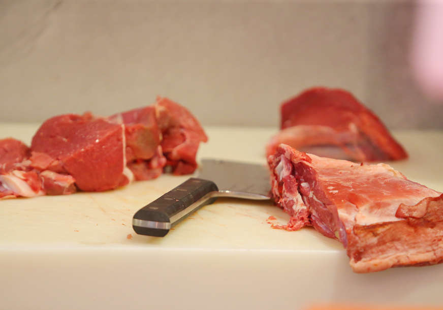 Obratite pažnju na ove stvari: Kako da prepoznate da li je meso u prodavnici pokvareno