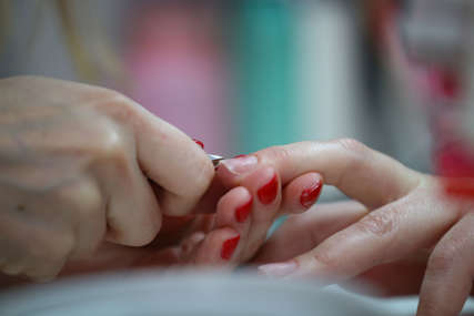KUĆNI MANIKIR Uz pomoć ovih trikova imaćete lijepe, sjajne i zdrave nokte