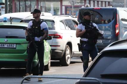 Haos na Evrobasketu: Ispred hotela reprezentacije Srbije policija na sve strane, evo i zašto