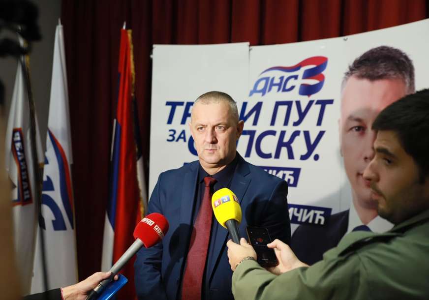 Jovičić poručio biračima "Dobro razmislite kome ćete dati podršku i povjerenje"