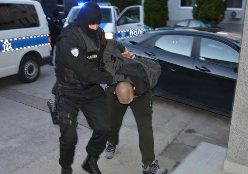 Zaplijenjeni skank, heroin i kokain: Uhapšeni u akciji "Herba" sprovedeni u tužilaštvo (FOTO)