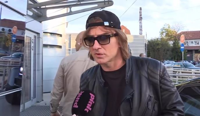 Oglasio se vlasnik Pinka: Danas su trebali da se suoče Željko Mitrović i Baka Prase, ali se jutjuber nije pojavio (VIDEO)