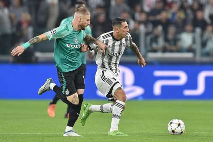 Vlahović mu čistio kopačku: Fudbaler Juventusa prestigao Mesija na listi najboljih asistenata Lige šampiona (FOTO)