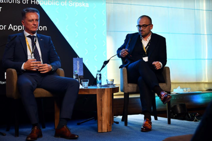 Vrhovac na samitu „Digital Hub Jahorina“ o digitalizaciji javnog sektora (FOTO)