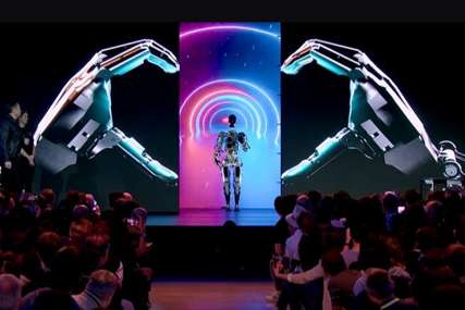 "Optimus" pozdravio svijet: Ilon Mask konačno predstavio svog humanoidnog robota (VIDEO)