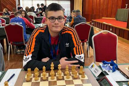 Ono što tinejdžer iz Klokotnice zacrta, to i ostvari: Ismet Mešić novi FIDE majstor, cilj mu je titula velemajstora