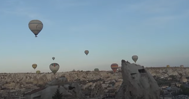 NESREĆA U TURSKOJ Dvoje turista poginulo, a troje povrijeđeno tokom spuštanja balona u Kapadokiji