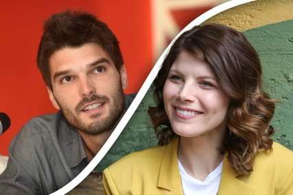 (FOTO) Romantična vjeridba daleko od zavičaja: Glumicu Vanju Nenadić zaprosio kolega