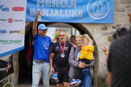 Nevjerovatan uspjeh Miladina Dragojevića: Sto odsto slijep istrčao maraton, prvi u Evropi (FOTO)